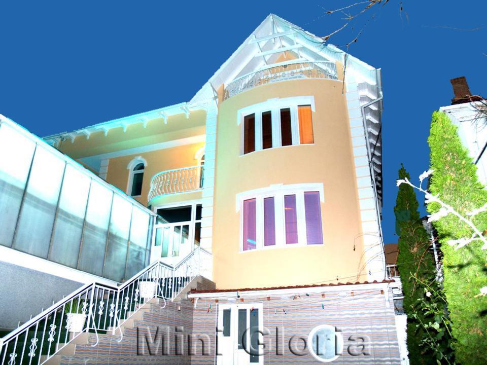 Gloria Mini-Hotel Chişinău Esterno foto