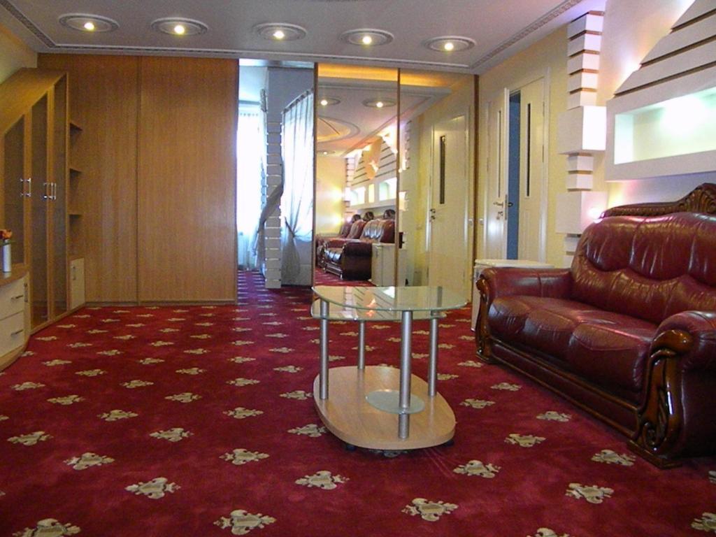 Gloria Mini-Hotel Chişinău Esterno foto
