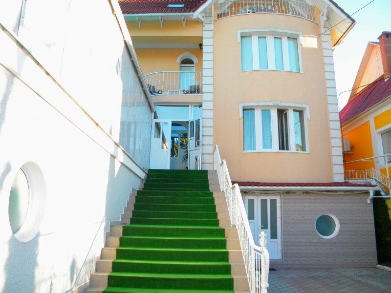Gloria Mini-Hotel Chişinău Esterno foto